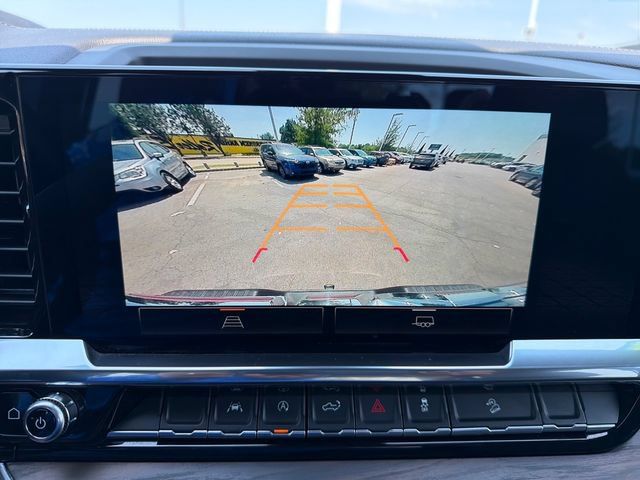 Used 2024 GMC Sierra 1500 SLT AWD/4WD image 13