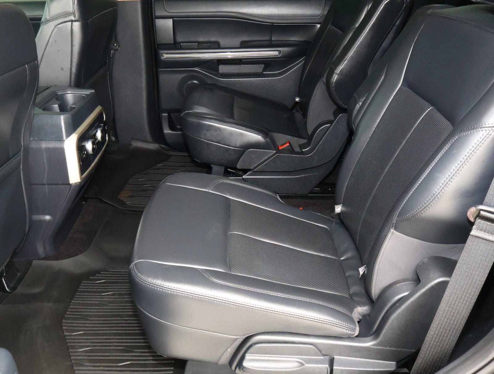 Used 2023 Ford Expedition XLT AWD/4WD image 22