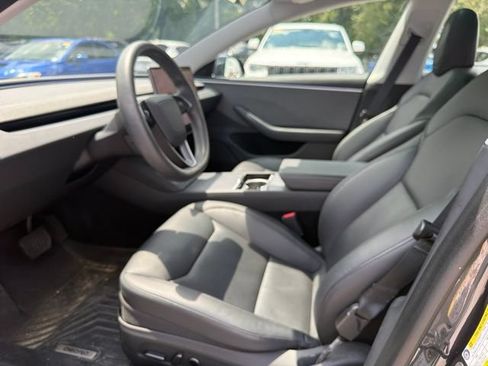 Used 2024 Tesla Model 3 Standard Range RWD image 5