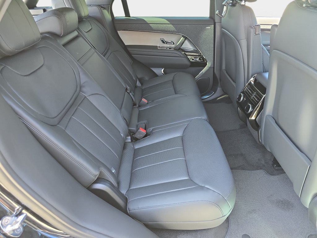 New 2027 Land Rover Range Rover Sport SE AWD/4WD image 11