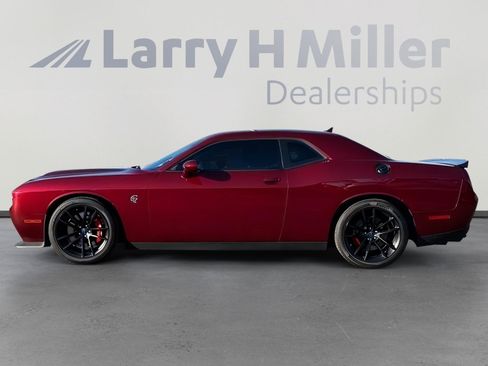 Used 2023 Dodge Challenger SRT Hellcat RWD image 2