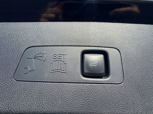 Used 2020 Lincoln Corsair Reserve w/ Equipment Group 202A image 11