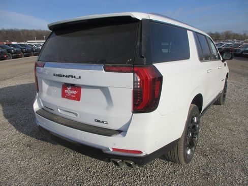 New 2026 GMC Yukon XL Denali image 4