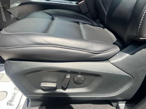 Used 2023 Ford Explorer XLT w/ Equipment Group 202A AWD/4WD image 23