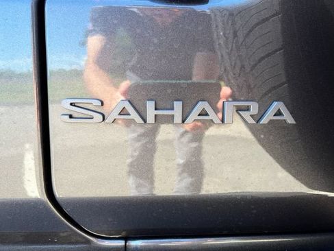 Used 2025 Jeep Wrangler Unlimited Sahara AWD/4WD image 39
