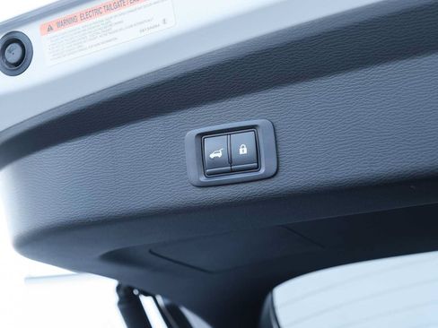 Used 2023 Mitsubishi Outlander SEL FWD image 50