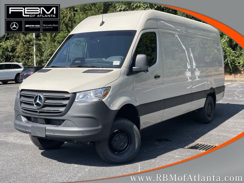 New 2025 Mercedes-Benz Sprinter 2500 image 1