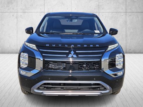 New 2026 Mitsubishi Outlander AWD image 2