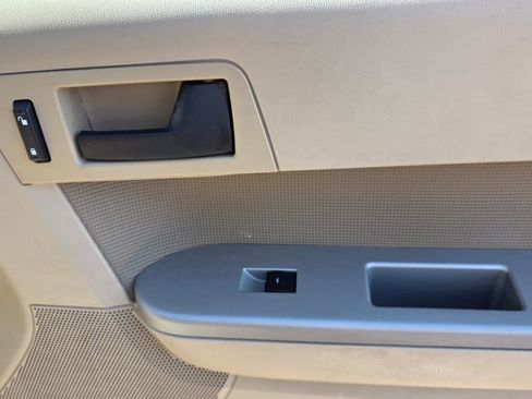 Used 2010 Ford Escape XLT image 34