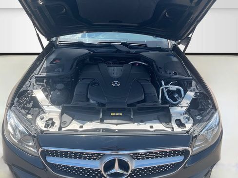 Used 2018 Mercedes-Benz E 400 4MATIC Cabriolet w/ Premium 2 Package (Q02) image 31