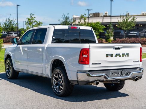 Used 2025 RAM 1500 Laramie AWD/4WD image 5