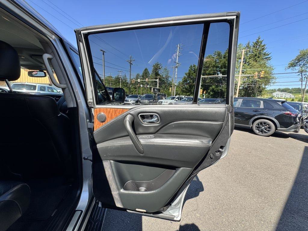 Used 2019 INFINITI QX80 Luxe AWD/4WD image 18