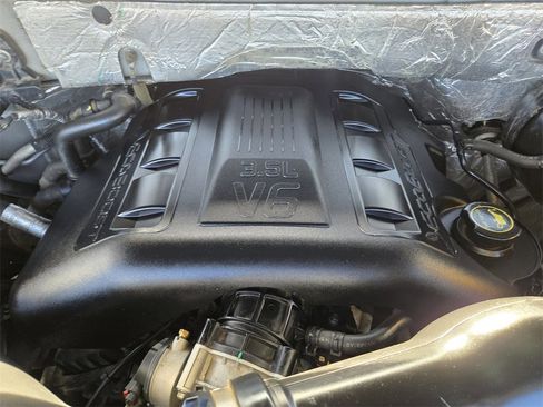 Used 2015 Ford Expedition Limited image 19