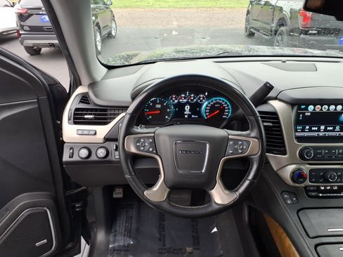 Used 2020 GMC Yukon XL Denali w/ Denali Ultimate Package AWD/4WD image 14
