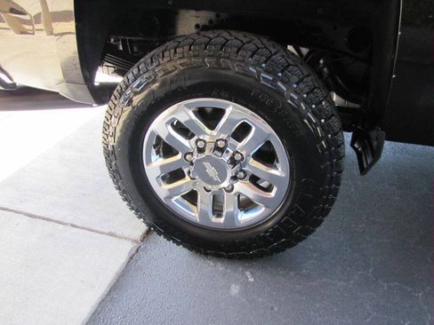 Used 2019 Chevrolet Silverado 2500 LTZ w/ Duramax Plus Package AWD/4WD image 29