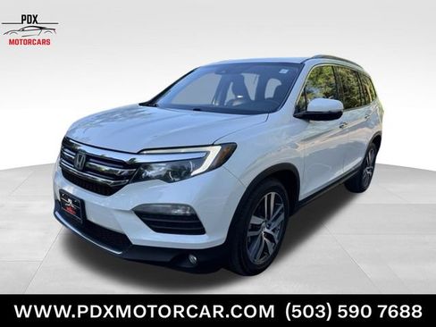 Used 2017 Honda Pilot Touring image 1