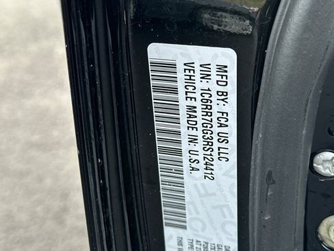 Used 2024 RAM 1500 Classic SLT image 30