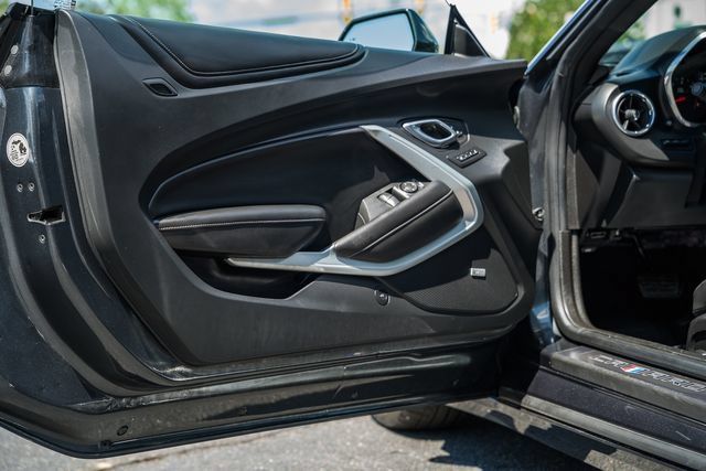 Used 2018 Chevrolet Camaro SS RWD image 37