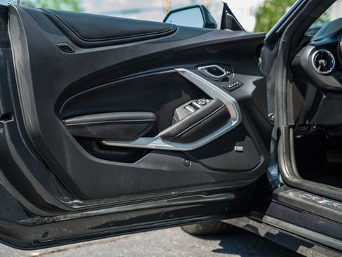 Used 2018 Chevrolet Camaro SS RWD image 37