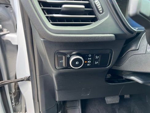 Certified 2025 Ford Escape ST-Line Select AWD/4WD image 13