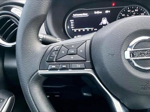 Certified 2020 Nissan Kicks SV image 22