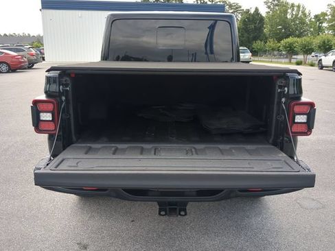 Used 2020 Jeep Gladiator Rubicon w/ Dual Top Group AWD/4WD image 29