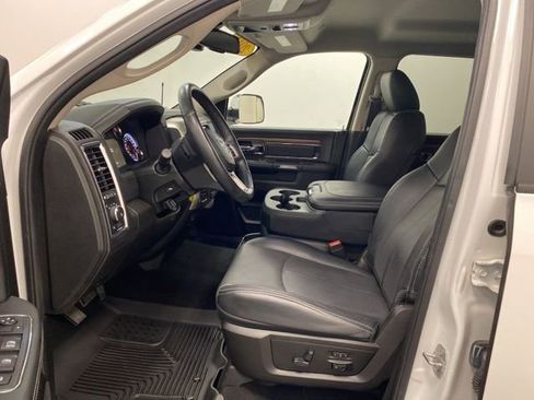 Used 2018 RAM 1500 Laramie image 9