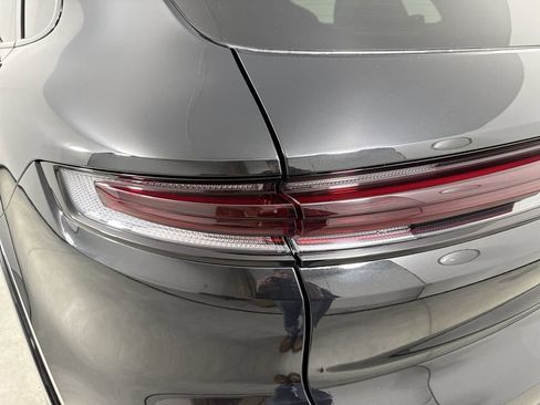 Certified 2025 Porsche Cayenne image 18