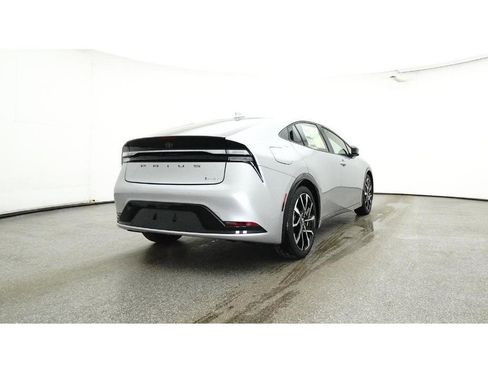 New 2025 Toyota Prius Plug-In Hybrid image 24