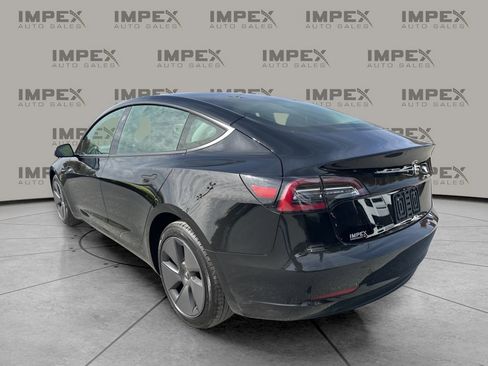 Used 2023 Tesla Model 3 Standard Range image 3