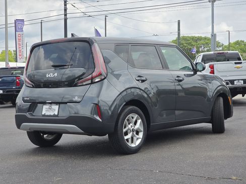 Used 2024 Kia Soul S FWD image 22