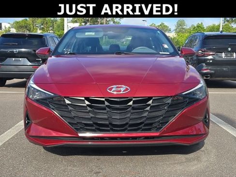 Certified 2023 Hyundai Elantra SEL w/ Preferred Accessory Package FWD image 2