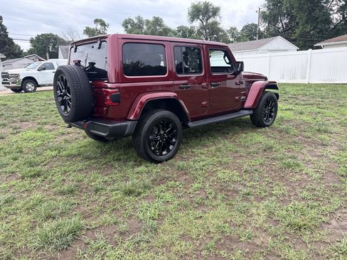 Used 2021 Jeep Wrangler Unlimited Sahara w/ Dual Top Group AWD/4WD image 5