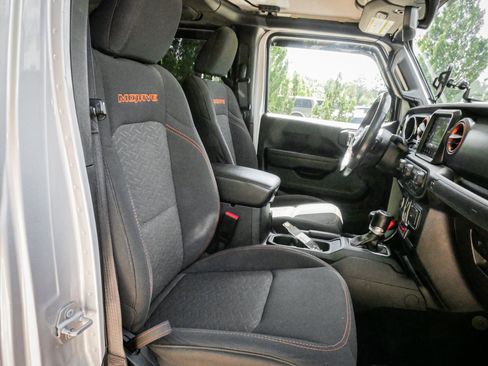 Used 2023 Jeep Gladiator Mojave w/ Trailer Tow Package AWD/4WD image 31