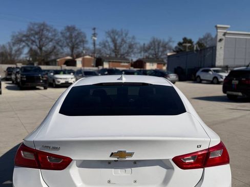 Used 2018 Chevrolet Malibu LT FWD image 6