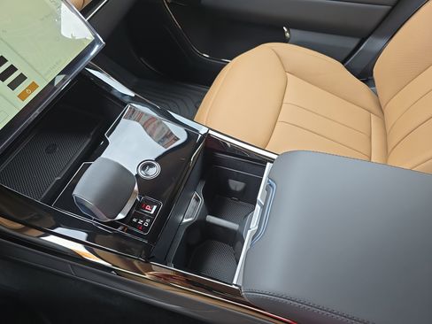 New 2025 Land Rover Range Rover Sport Dynamic SE image 25