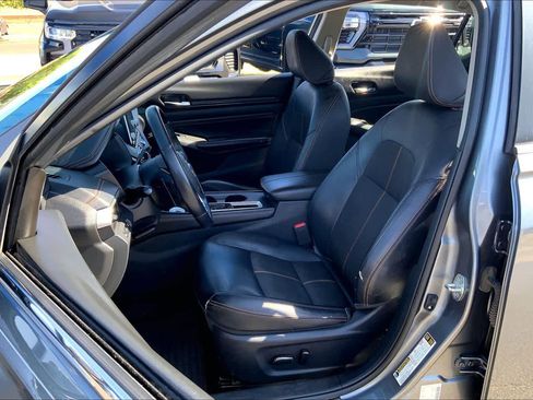 Used 2020 Nissan Altima 2.5 SR FWD image 8