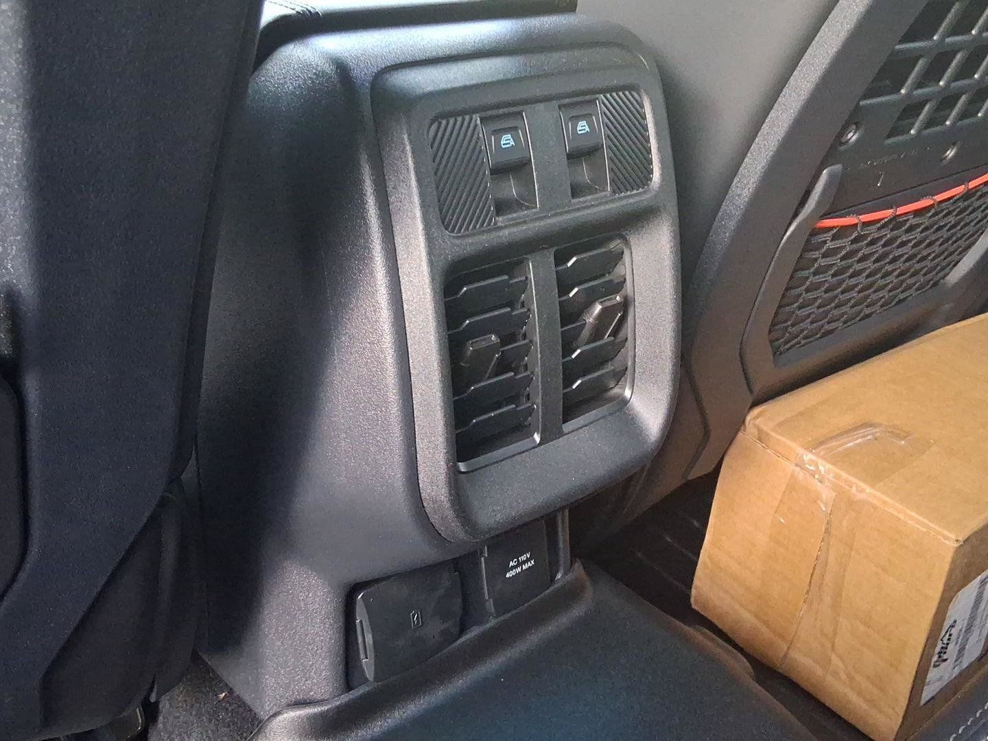 New 2026 Ford Bronco Raptor w/ Interior Carbon Fiber Pack AWD/4WD image 30