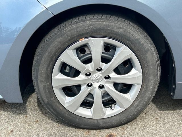 Used 2020 Toyota Corolla LE FWD image 16