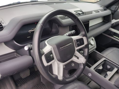 Used 2023 Land Rover Defender 110 SE AWD/4WD image 17