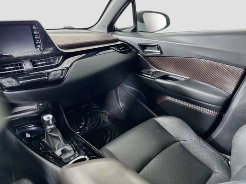 Certified 2019 Toyota C-HR Limited FWD image 25