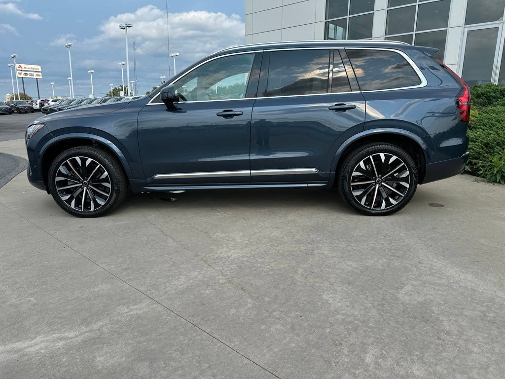 Certified 2026 Volvo XC90 B6 Plus AWD/4WD image 8