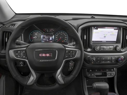 Used 2017 GMC Canyon Denali RWD image 10