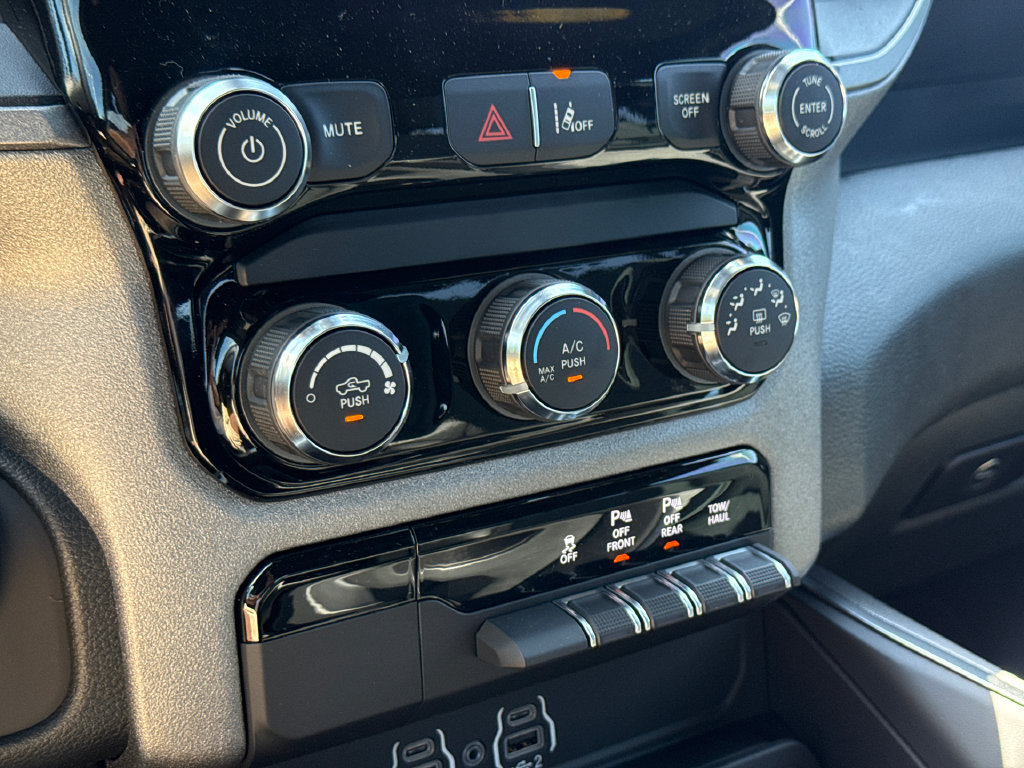 New 2027 RAM 1500 Express AWD/4WD image 25