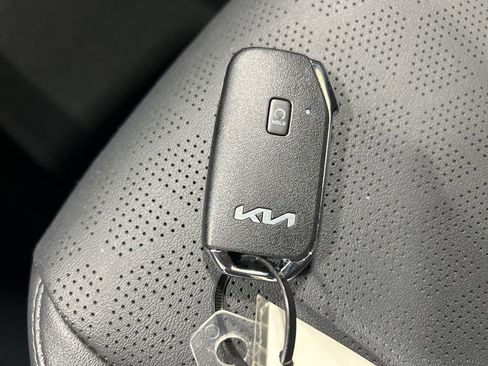 Certified 2025 Kia Seltos EX image 27