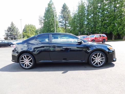 Used 2014 Scion tC FWD image 20