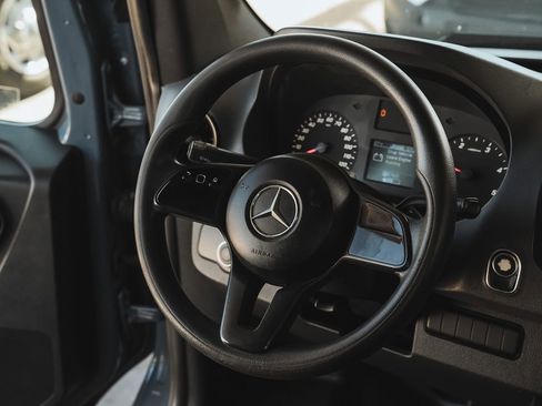 Used 2019 Mercedes-Benz Sprinter 170 image 19