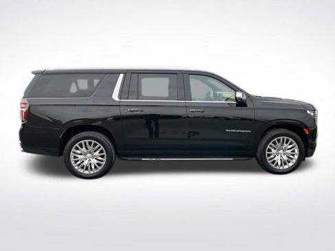 Certified 2023 Chevrolet Suburban Premier image 8