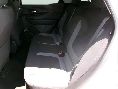 Used 2024 Chevrolet TrailBlazer LT FWD image 10