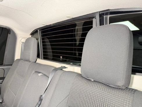 Used 2014 Nissan Titan SV w/ SV Premium Utility Package image 18